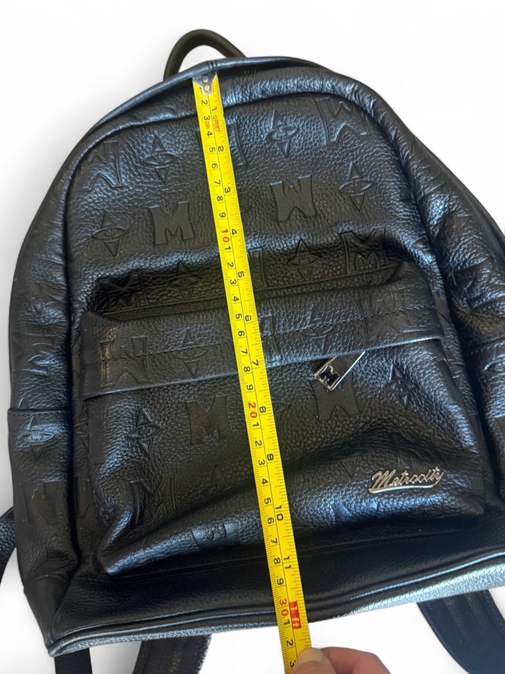 Metrocity Women's Black Embossed Leather Backpack - Picture 6 of 7